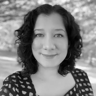 Leah Vogely Headshot.jpg
