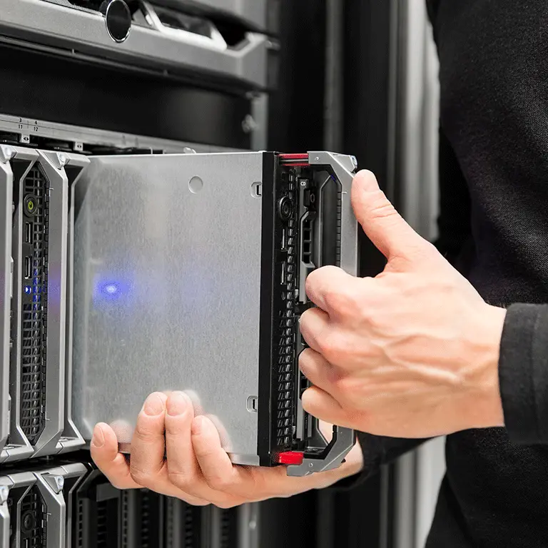 hands installing server